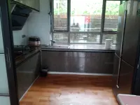 Zixuan Homestay - غرفة مطلة على الجبل