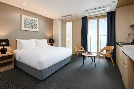 New Raon Stay Hotel Отели рядом с достопримечательностью «Чинянхо»