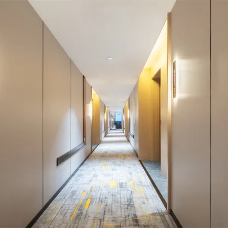 Yanting Yuefeng Zhixuan Hotel