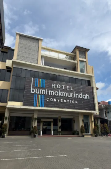 โรงแรมบูมิ มักมูร์ อินดาห์ โรงแรมใกล้น้ำตกจิมาฮี