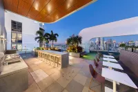 Art House Apartments by CLLIX 