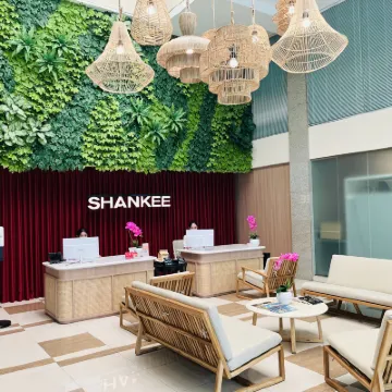 SHANKEE Sudirman Hotels near Sampoerna Strategic Square
