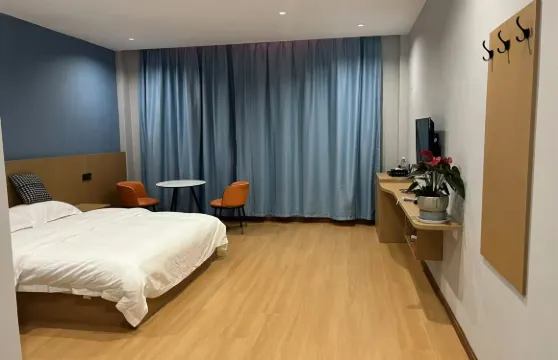 巴松措航申酒店