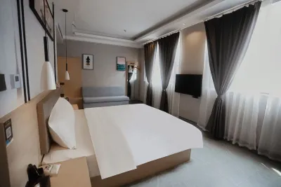 Tongren Grand Hualong Hotel Hotels in Chuantong University Town