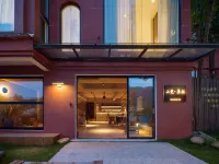 Dongjiang Lake Ergeng Daizhu Homestay Hotels in Zixing
