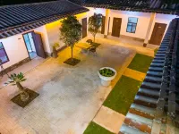 Jinglun Courtyard Resort Hotel (Beihai Yintan Avenue) 홍수린&위엔보위엔 호텔