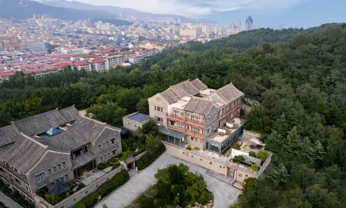 Floral Hotel·Luxury Yunben Hotel (Weihai Huancuilou Shop)