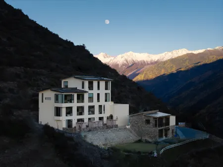 Endless Summer · Cloud Private Hot Spring Homestay