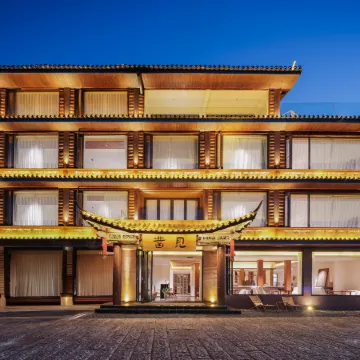 Lugu Lake Chisel Hotel