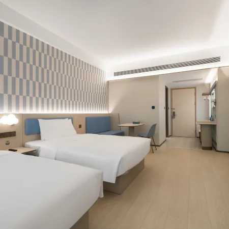 HanTing Hotel (Foshan Lecong Louvre International Furniture Exhibition Center)