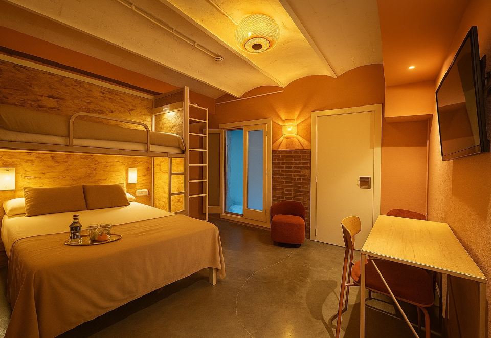 더 로프트 하우스의 개인 수납공간이 있는 도미토리