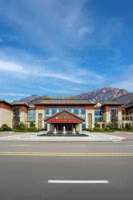 Grand New Century Tianpinghu Taishan Hotels near Taishan University Applied Science and Technology Department