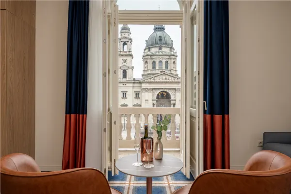 BasiliQ Hotel