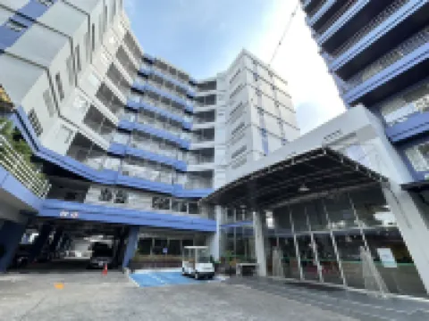 เจทาวน์ เซอร์วิซ อพาร์ตเมนต์ โรงแรมใกล้Sriracha Beach