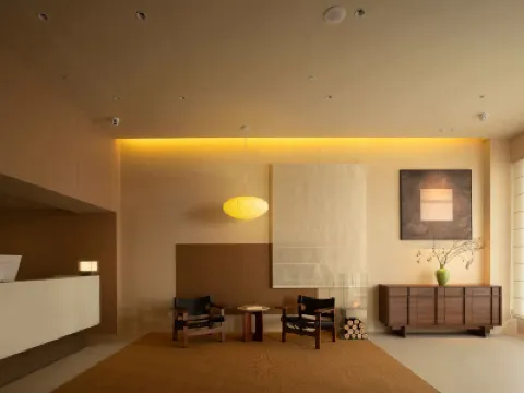 ELONGME Hotels near Yanjiang Road Pub Street