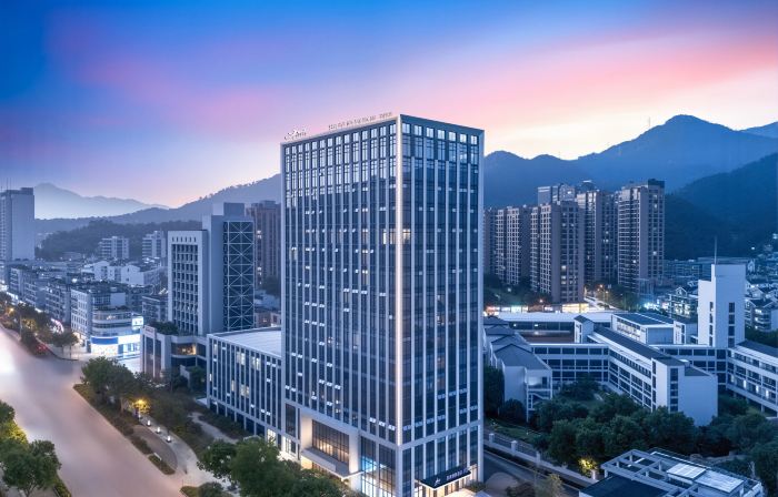 Home Inn Plus Jiande Xin'an River Riverside‌