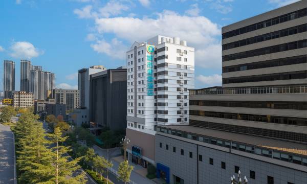City Comfort Inn Hotel (Kunming Shuangqiao Night Market Style Street Guomao Road Branch)