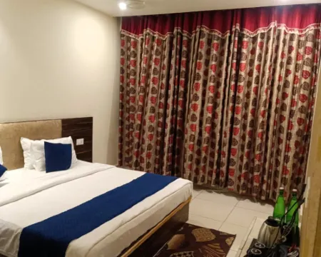 Hotel President Chintpurni Hotels in Una
