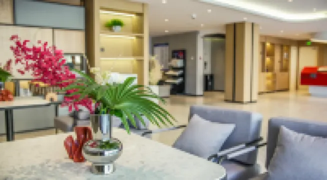 Home Inn (Qingguo Headquarters, Daqing East Station)