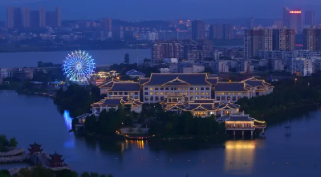 LN Dongfang Resort Hotel in zona Bailu Island of Ji'an