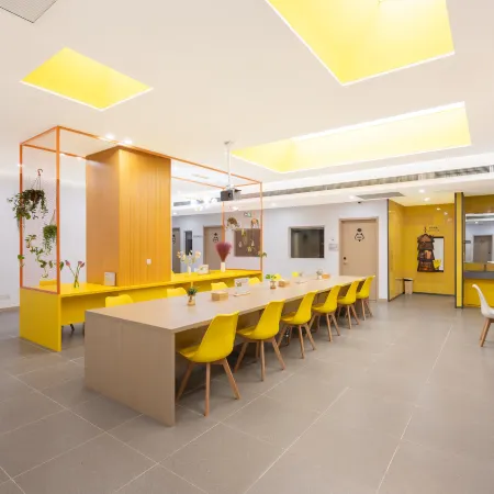 Xiaocheng Story Inn (Shanghai Railway Station Zhenping Road Subway Station)