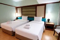 Asian Hotel - موقف سيارات