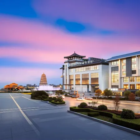 Liyi Hotel (Xi 'an Datang Sleepless City Big Wild Goose Pagoda Subway Station Branch)