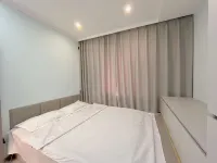 Hunchun Qincheng Homestay (Hantang Street Night Market) - balcony