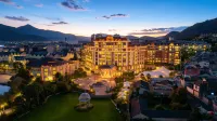 Tengchong East Lake Thermal Spa Hotel