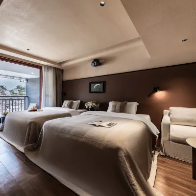 Phoenix · To the Clouds Serenity | 180° View Vacation B&B (Nanhuqiao Branch, Phoenix Ancient Town) Hotel dekat Fenghuang Bridge
