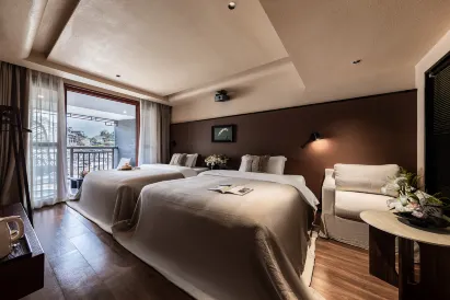Phoenix · To the Clouds Serenity | 180° View Vacation B&B (Nanhuqiao Branch, Phoenix Ancient Town)