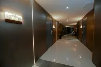 Zhenjiang Kaitai Hotel (Zhenjiang Railway Station Wanda Plaza)