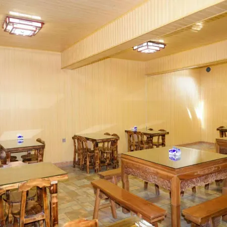 Pingyao Meijin Chinese Inn (Pingyao Ancient City County Government Office)