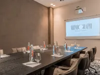 مونوجراف فريدم سكوير Hotels near ميدان الحرية
