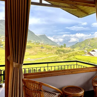 S Plus Bungalow Hotels near Phung Trekking sapa