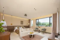 Chunyu · Camellia Isle · Private Hot Spring Pool Homestay (Nalati Town)