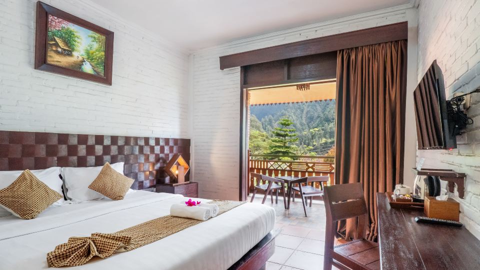 BAWANGAN BROMO HOTEL & RESTO