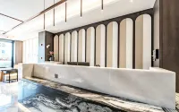 North Latitude27° Hotel - Parkplatz
