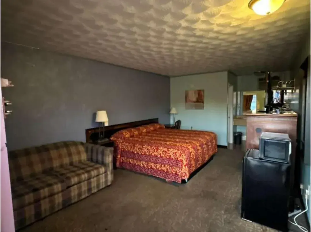 Gray Plaza Motel Benton I-57 Il - Illinois