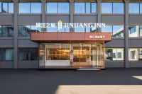 Jinjiang Hotel (Zoige County Beishang Plaza) - parking
