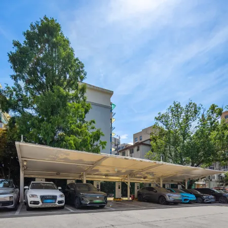 Free Living Hotel