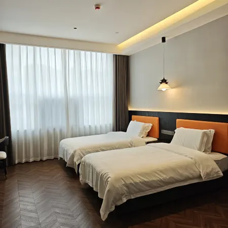 Chengde Dinghuang Xingchen Hotel (Chengde Dingsheng Dynasty Royal Plaza)