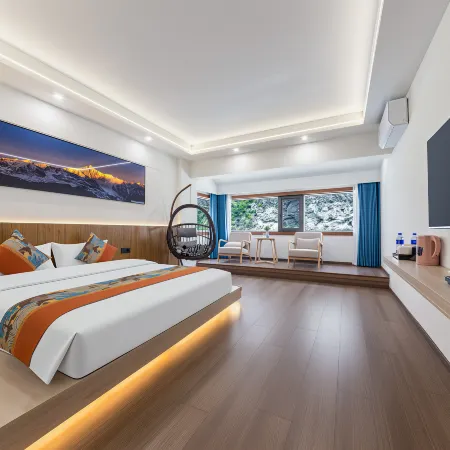 Li Qimulin Hotel