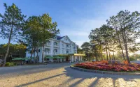Rừng Lá Kim Resort - Resorts