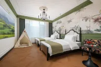 Yijiangqing Hotel (Liuxing Street Scenic Area) - 2-Star