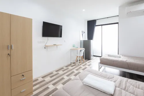 The Dorm - piscine