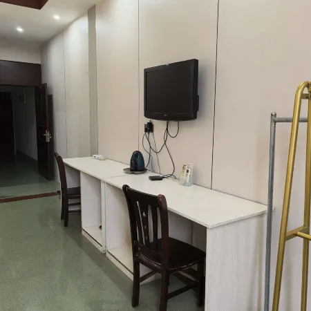 Debao Hongshanyuan Hotel