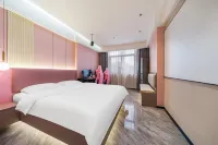 Kumamoto E-sports Hotel (Queshan Jingyu Plaza) - parking