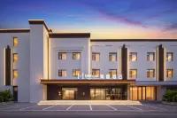 Meihao Hotel (Panjin Railway Station) - Parking