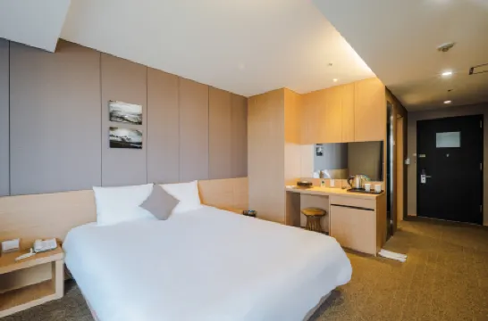 Hotel Bridge Seogwipo